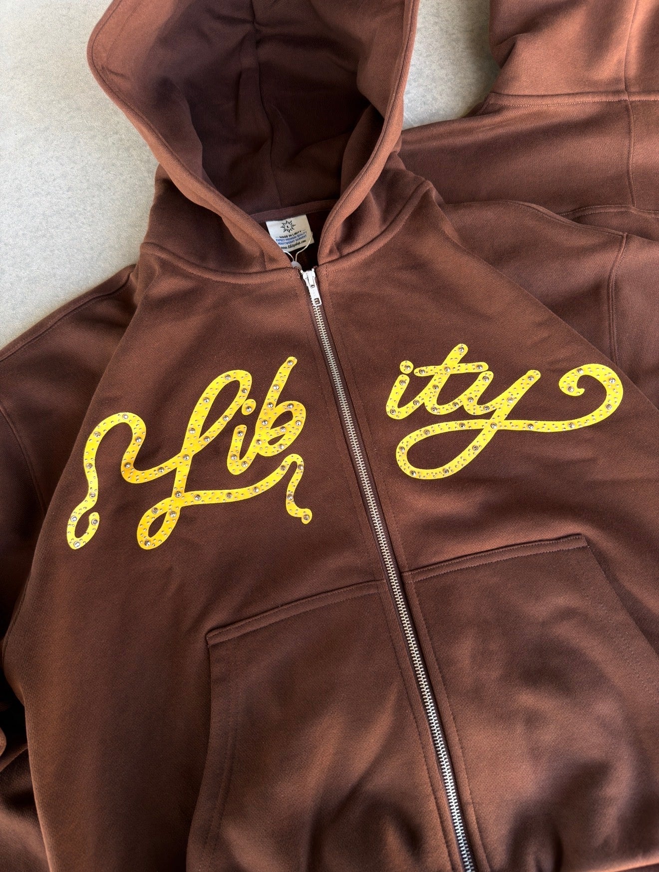 LIBITY ZIP HOODIE RHINESTONE (BROWN)