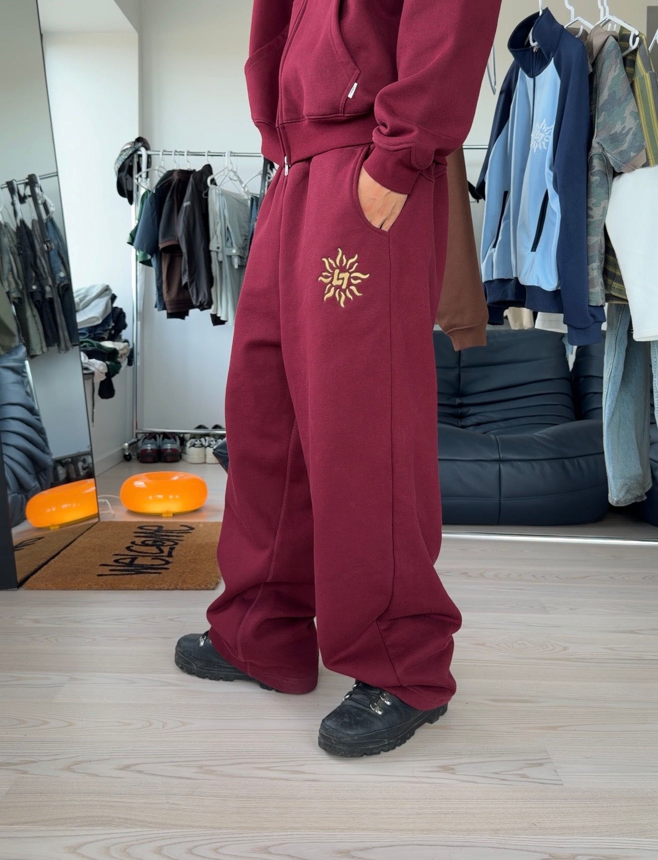 LIBITY UNCUFFED JOGGER (BURGUNDY RED)